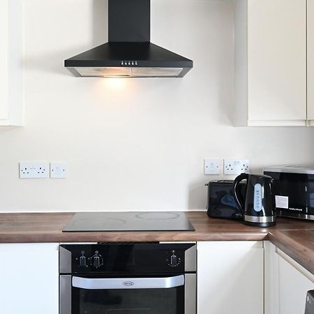 Sleek And Stylish 3 Bed In Bolton - Garden - Parking Villa Exteriör bild